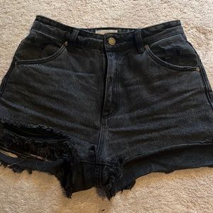 BRAND NEW Black Rolla’s Jean Shorts